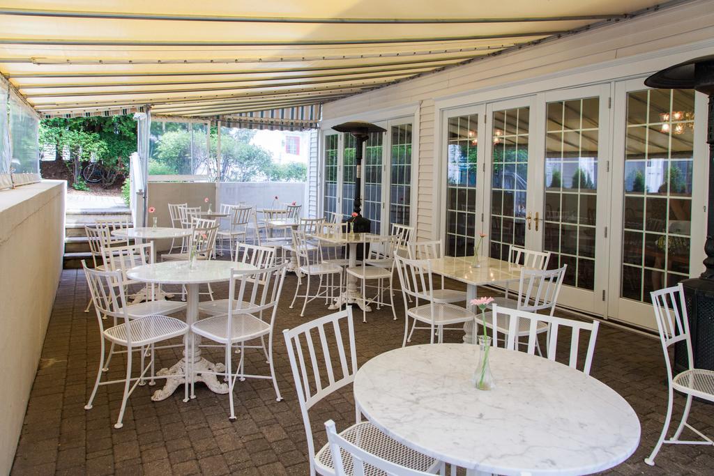 Harbour View Inn Макино Экстерьер фото
