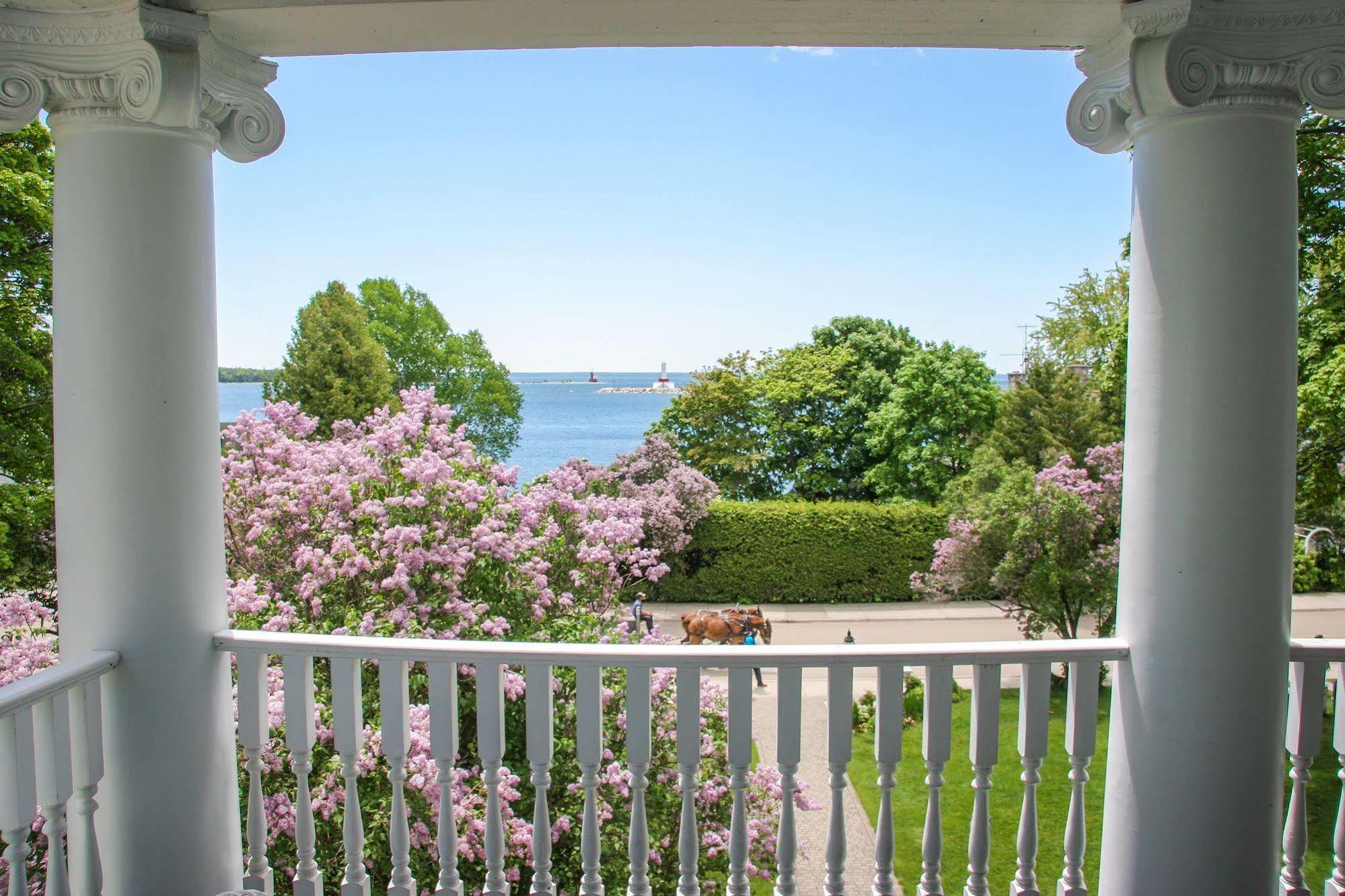Harbour View Inn Макино Экстерьер фото